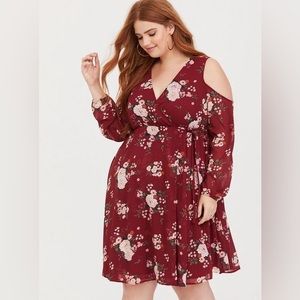 Torrid Red Floral Cold Shoulder Chiffon Wrap Dress Size 5